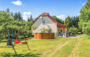 Amazing home in Loipersdorf-Kitzlan w/ Outdoor swimming pool, Outdoor swimming pool and 1 Bedrooms